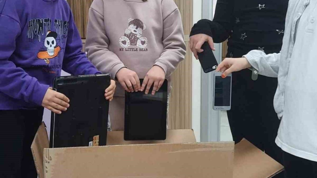 Bilecik’te e-atıklar akülü tekerlekli sandalyeye dönüştürülüyor