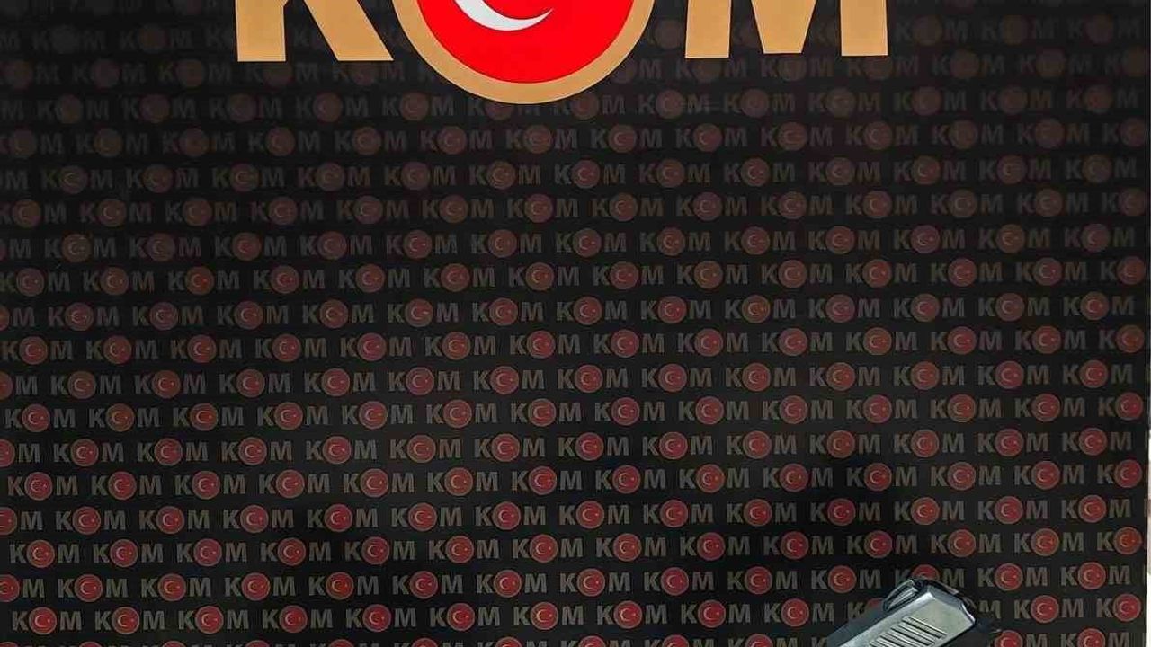 Bilecik’te sosyal medya paylaşımları sonucu düzenlenen operasyonda ruhsatsız silahlar ele geçirildi