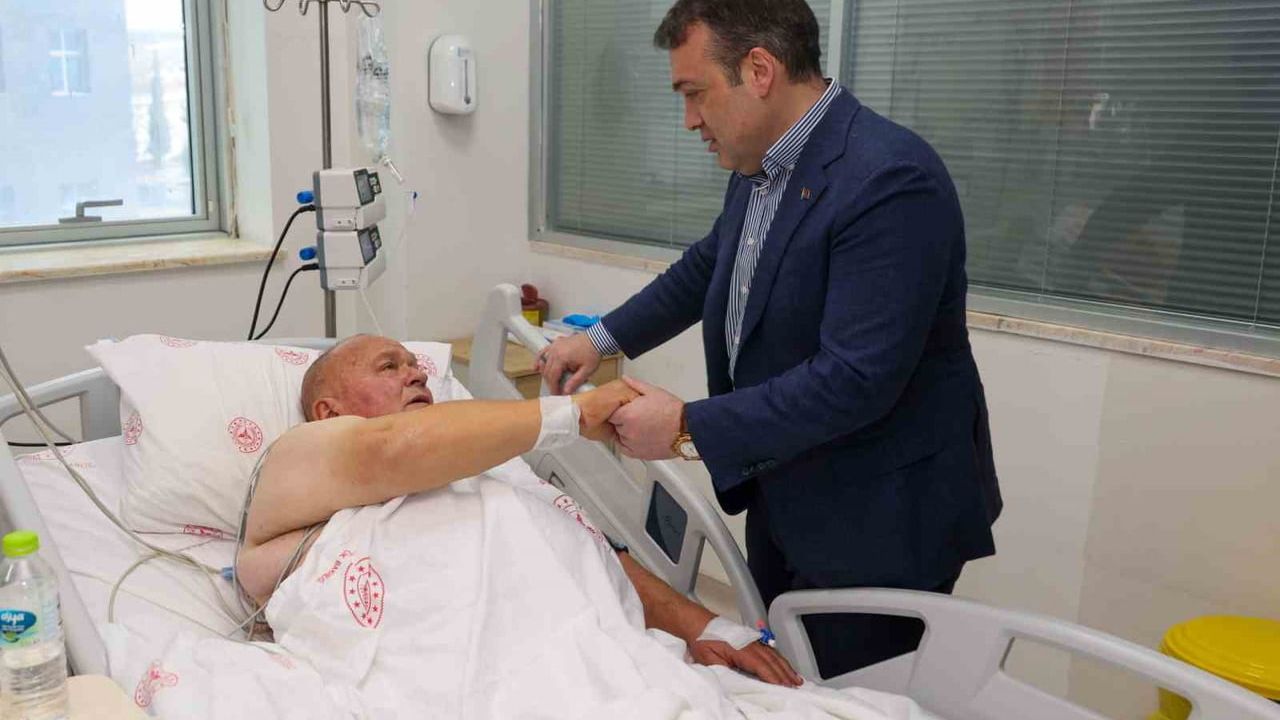 Bilecik Valisi Sözer’den İlhami Çınar’a geçmiş olsun ziyareti