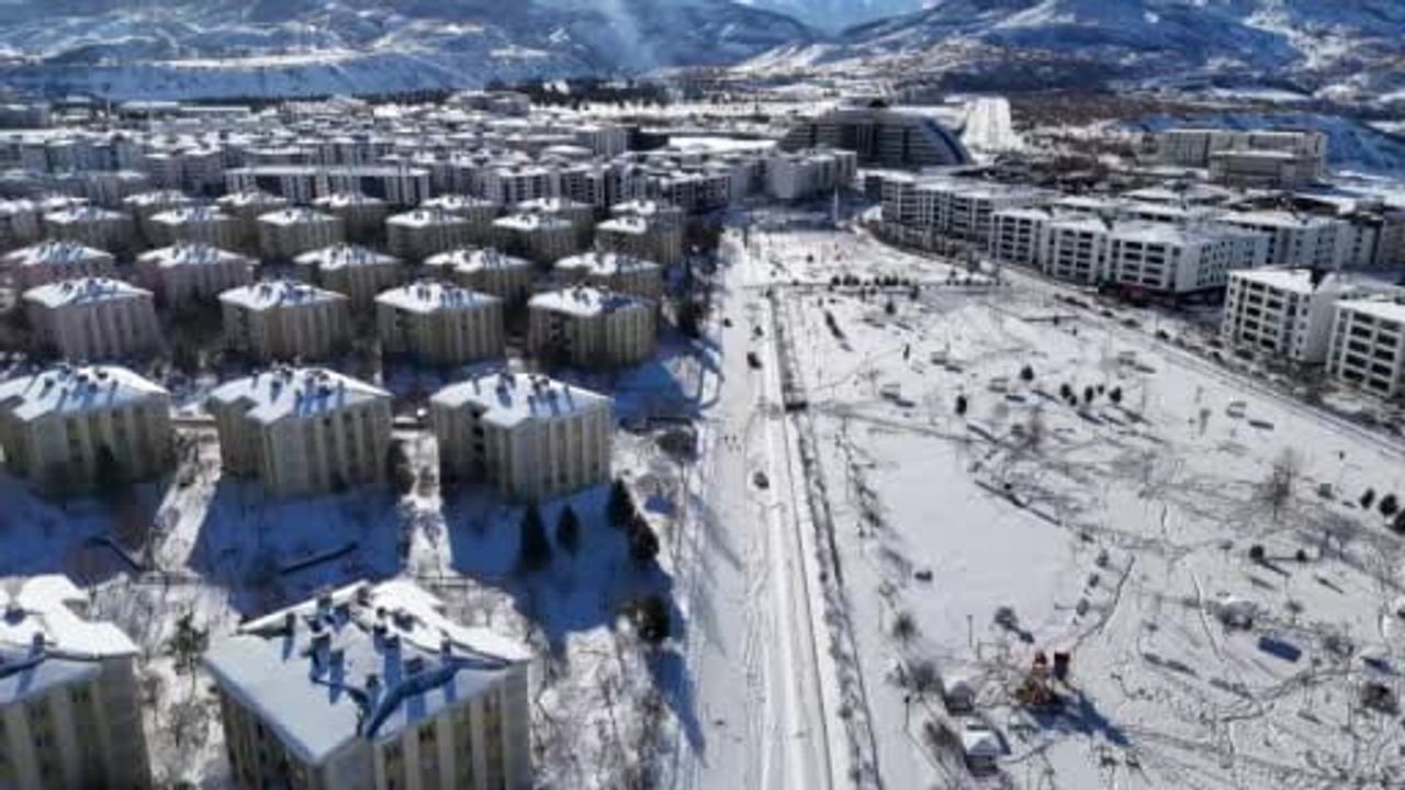 Bingöl’de kar sonrası güneş kente kartpostallık görüntüler kazandırdı