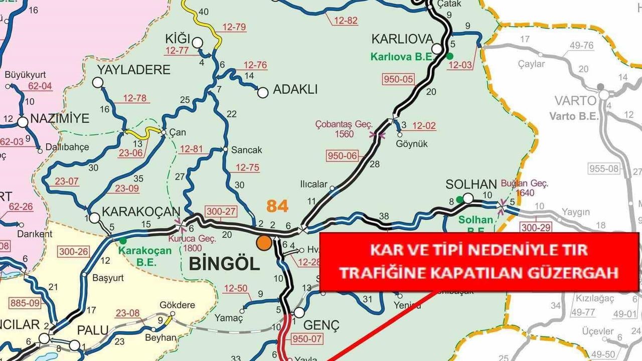Bingöl'den Erzurum ve Diyarbakır yönüne tır trafiği kapatıldı