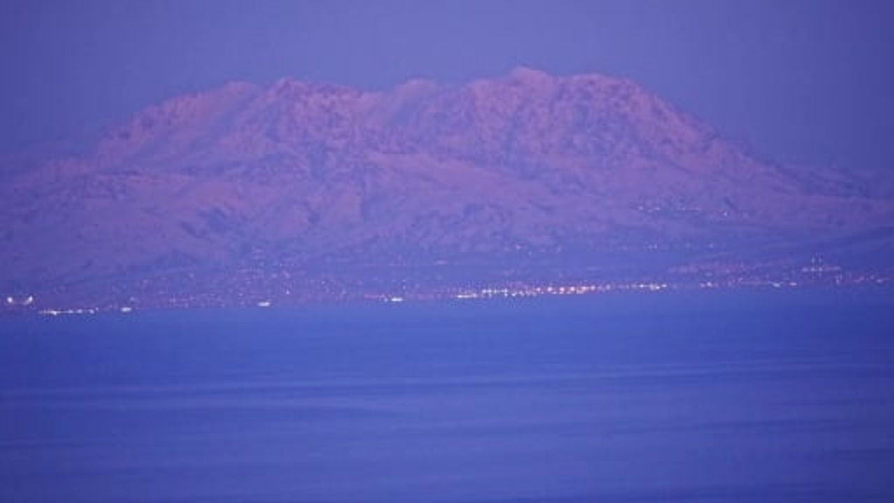 Bitlis'ten Van'ı teleskopla görüntüledi