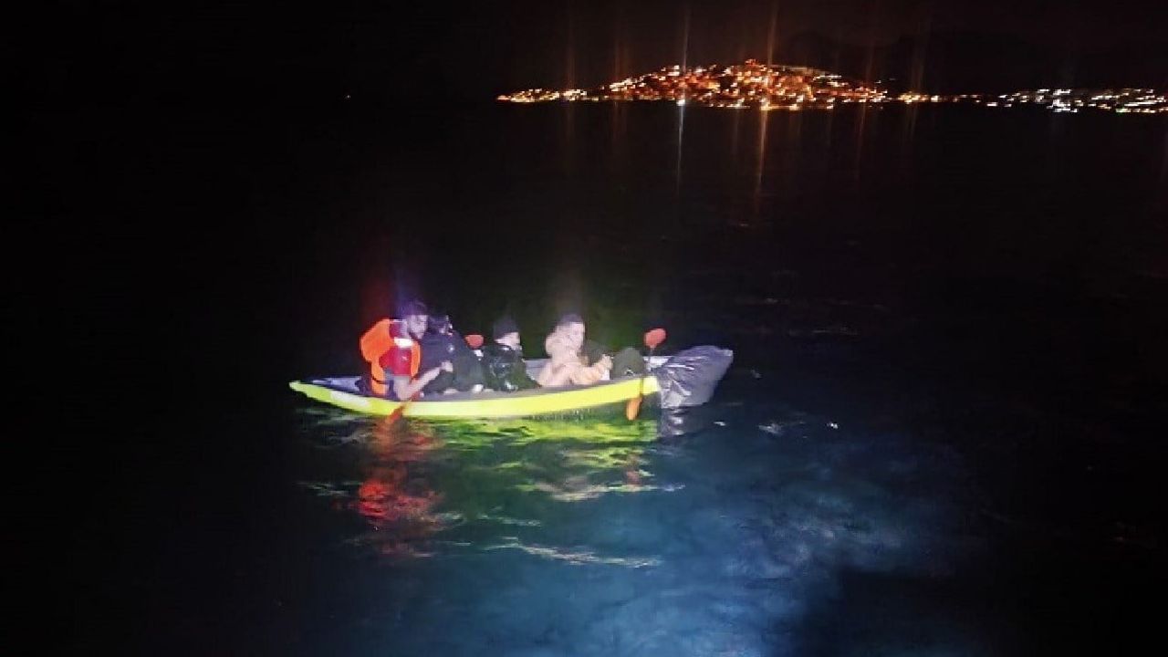 Bodrum açıklarında kano ile Yunan adalarına geçmeye çalışan 4 göçmen yakalandı