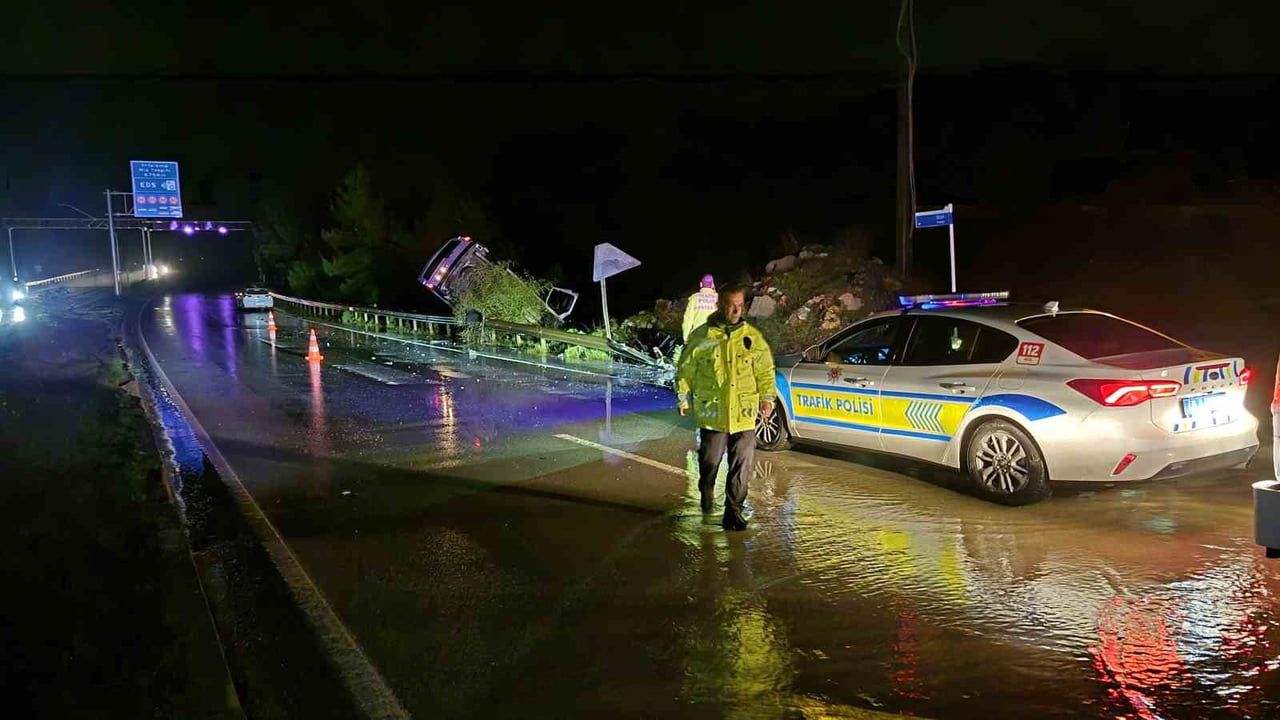 Bodrum'da zincirleme kaza: 3 yaralı