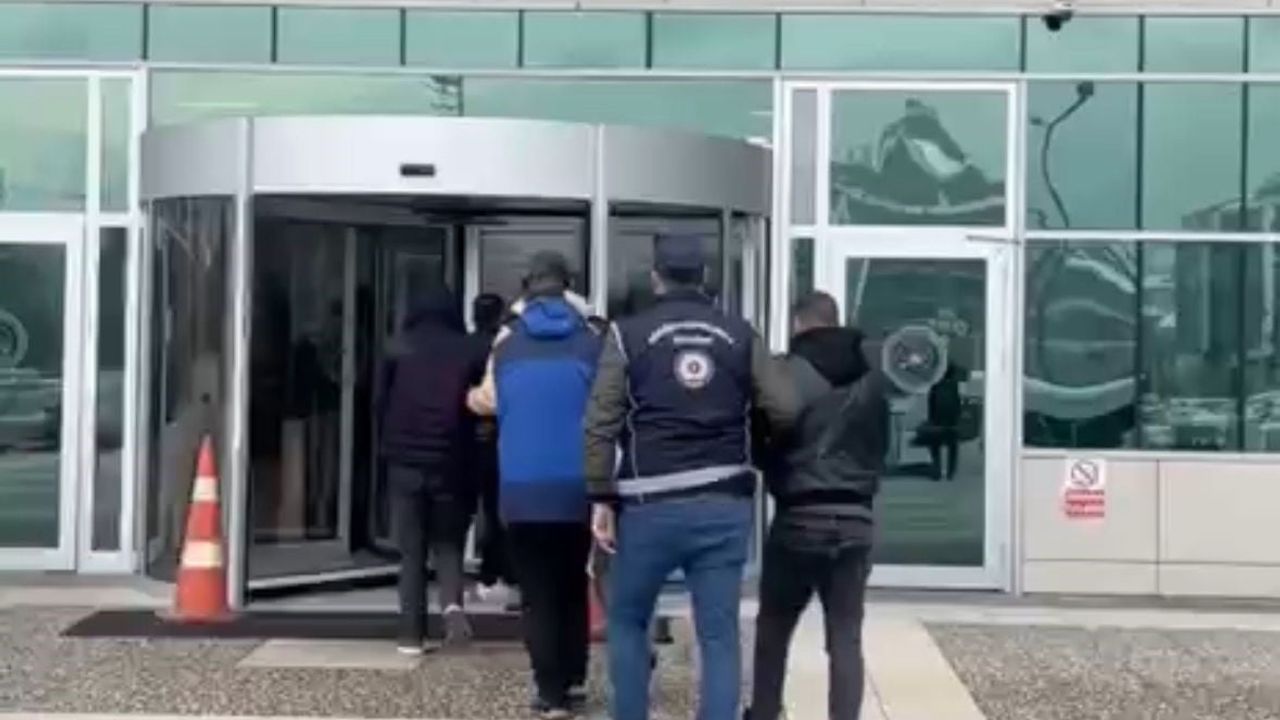 Bolu’da göçmen kaçakçılığı operasyonu: 5 tutuklama