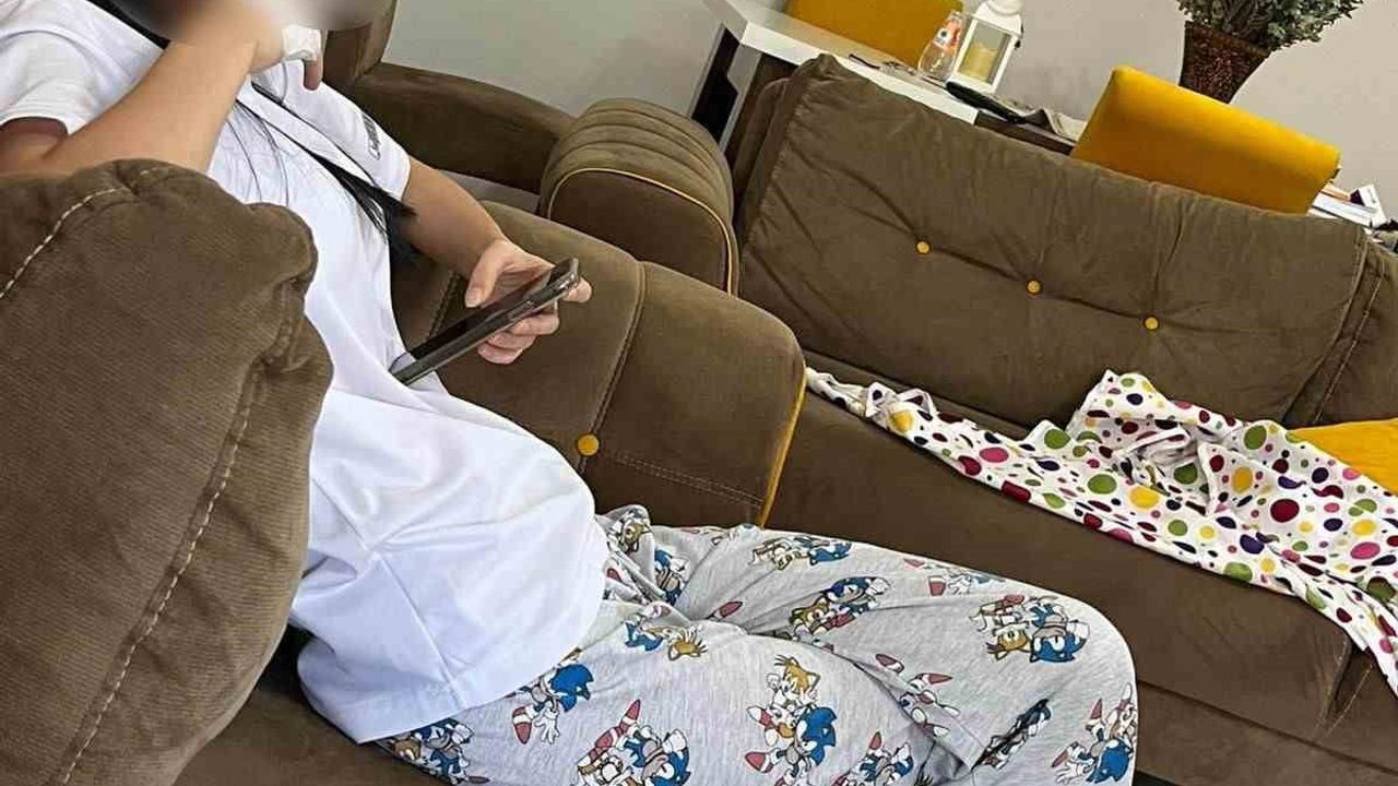 Bornova'da öğretmenin ders saatinde öğrencileri evine götürdüğü iddiası: Adli kontrol