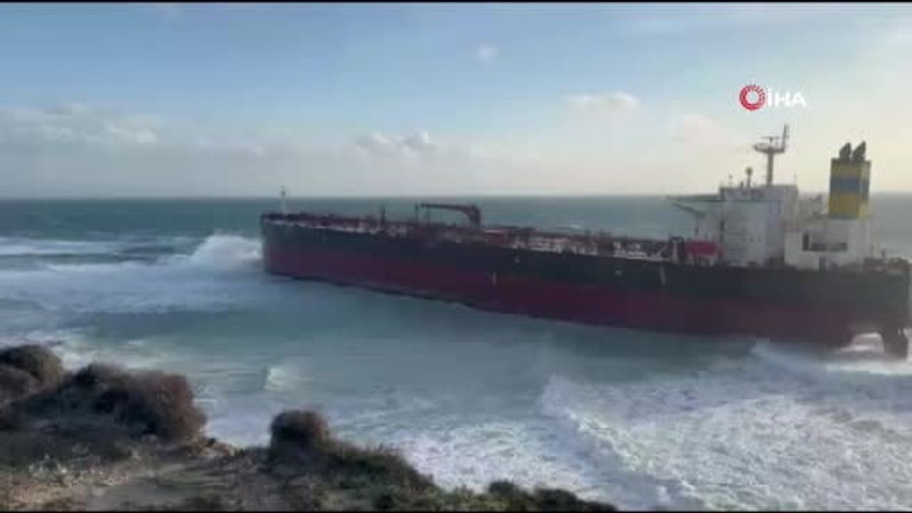 Bozcaada açıklarında karaya oturan 'QENDIL' tankeri 19 Aralık 2025'te İHA ile vurulduğu tespit edildi