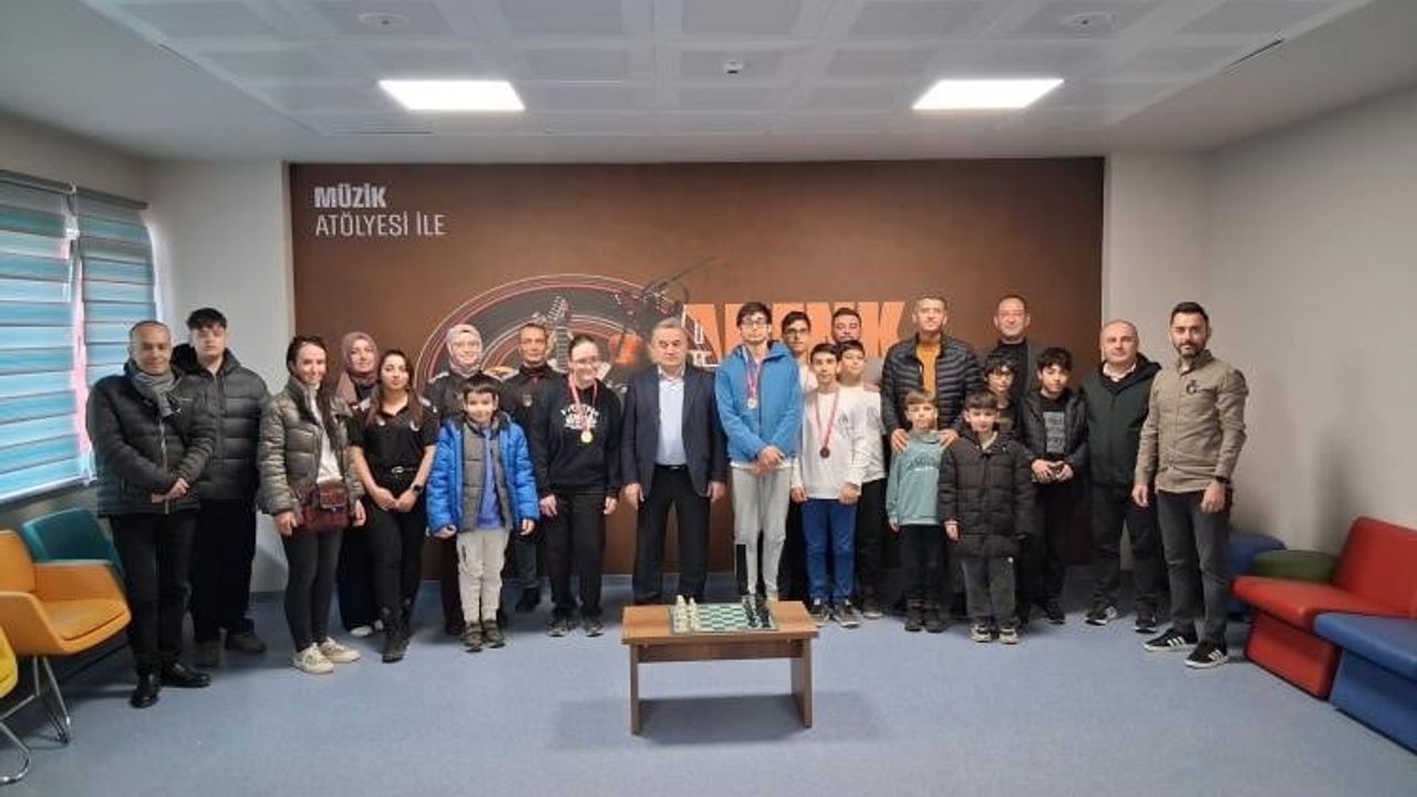 Bozüyük'te Satranç Turnuvası