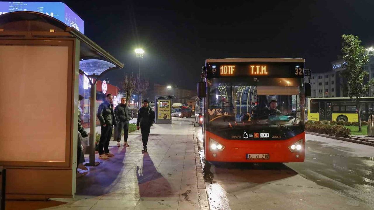 BTT Kampüs Hattında Sefer Artışı: Sınav Haftalarında 859.042 Öğrenci Ücretsiz Taşındı