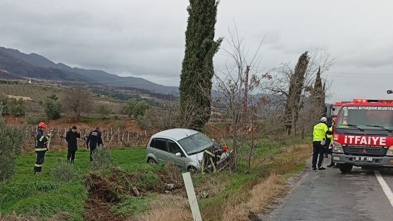 Buldan’da aynı güzergahta ikinci kaza: otomobil üzüm bağına uçtu