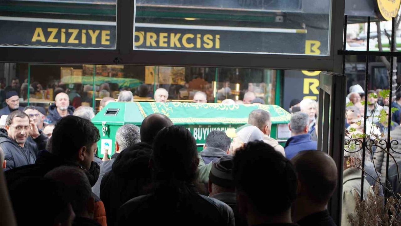 Bulgaristan'daki kazada yaşamını yitiren tır sürücüsü Sakarya'da defnedildi