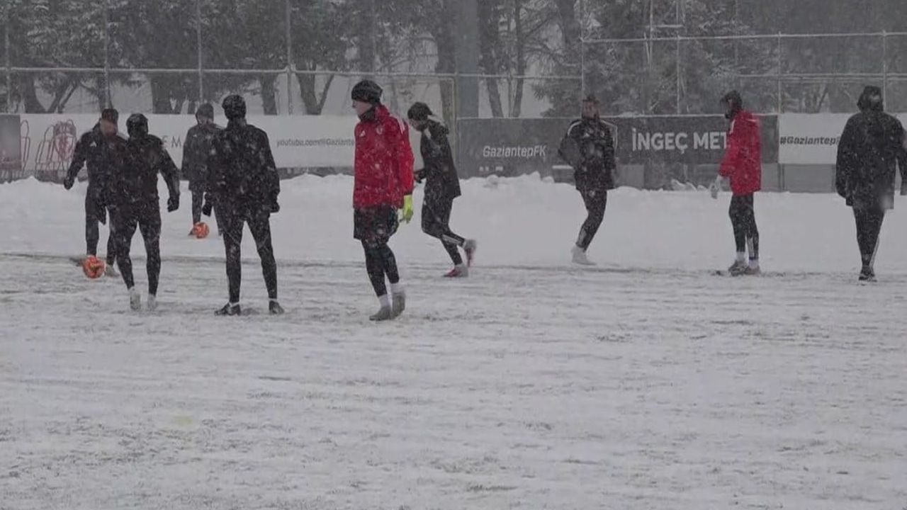 Burak Yılmaz: Galatasaray maçı özgüven verdi, gözler Konyaspor'da