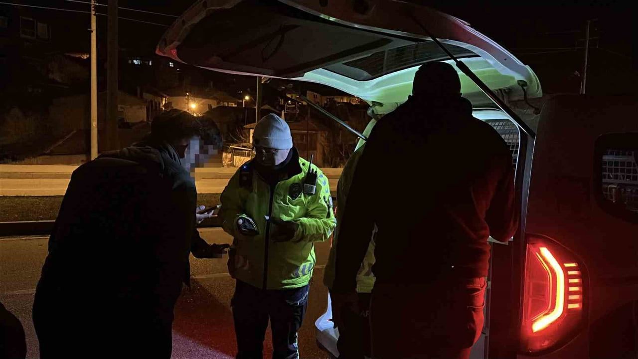 Burdur'da alkollü sürücü arkadaşına yer verince cezadan kaçamadı