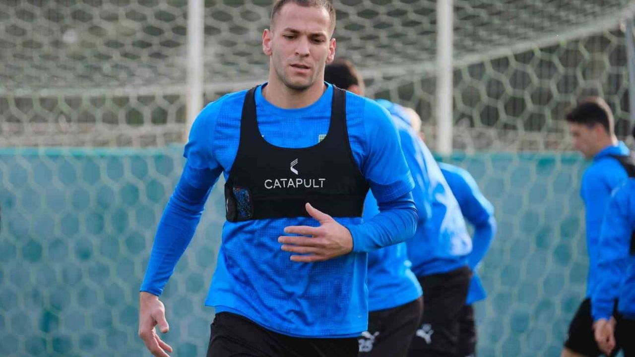 Burhan Eşer: Bodrum FK ayağa kalkmasını bilmiştir