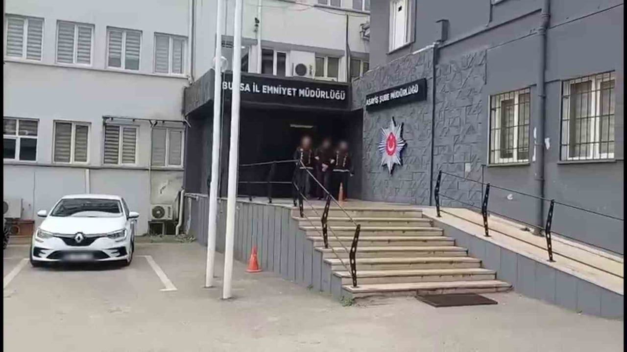 Bursa'da 72 saatlik kamera incelemesiyle 3 aranan şahıs yakalandı