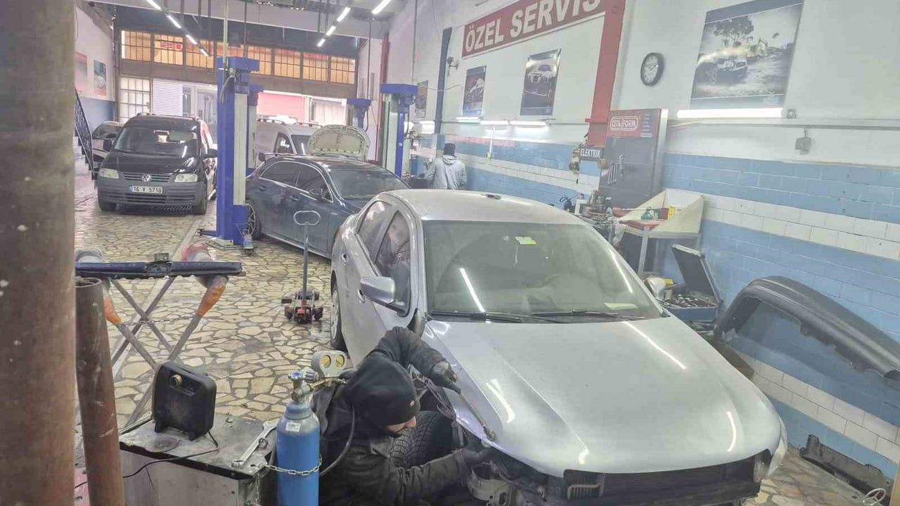 Bursa'da kasko onarımlarında parça krizi: Yüzbinlerce araç beklemede