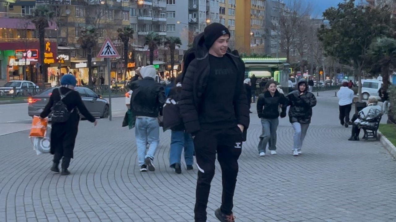 Bursa'da Lodos 75 km/sa Hıza Ulaşınca Vatandaşlar Yere Yattı