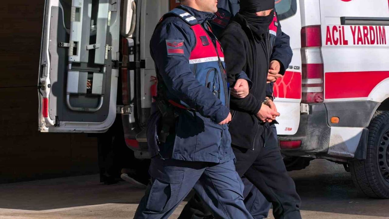 Bursa İnegöl’de tekel bayine tüfekli saldırı: firari 19 gün sonra yakalandı ve tutuklandı