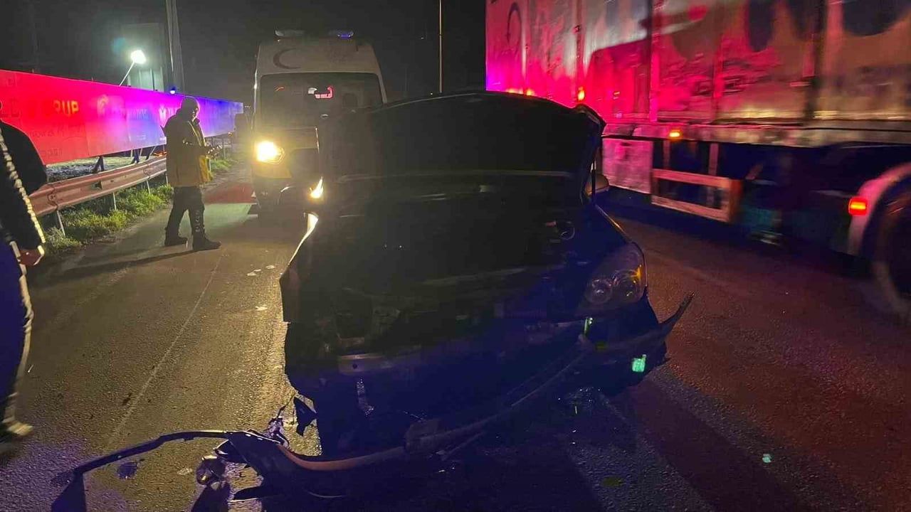 Bursa Kestel'de kavşakta trafik kazası: 4 yaralı