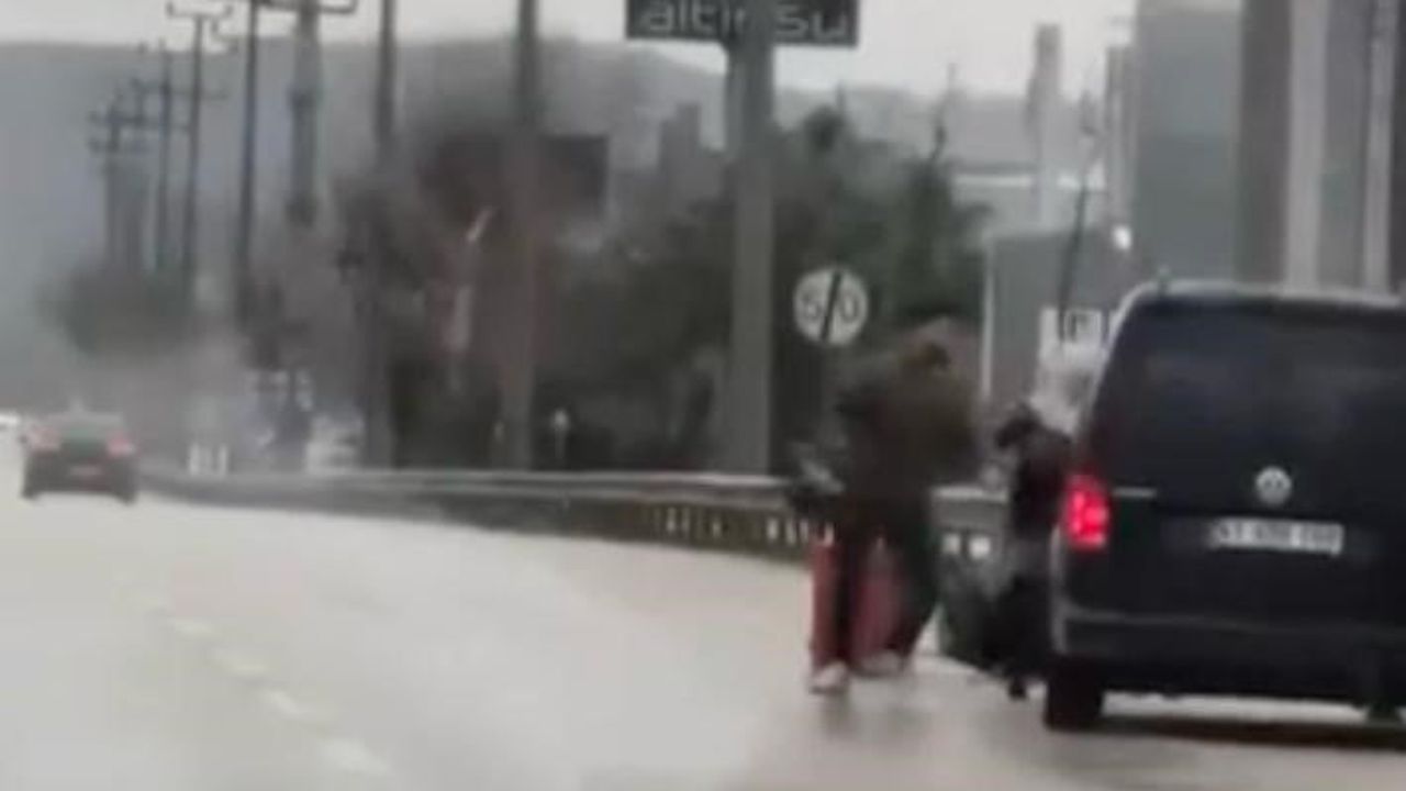 Bursa Kestel’de Sürücü ile Motokurye Arasında Kavga Kamerada