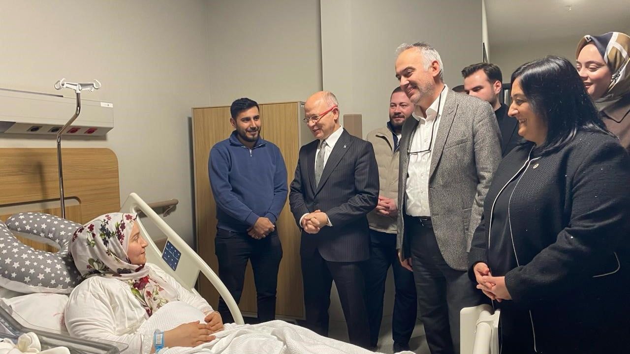 Bursa Şehir Hastanesi'nde 2026'nın ilk bebeği dünyaya geldi