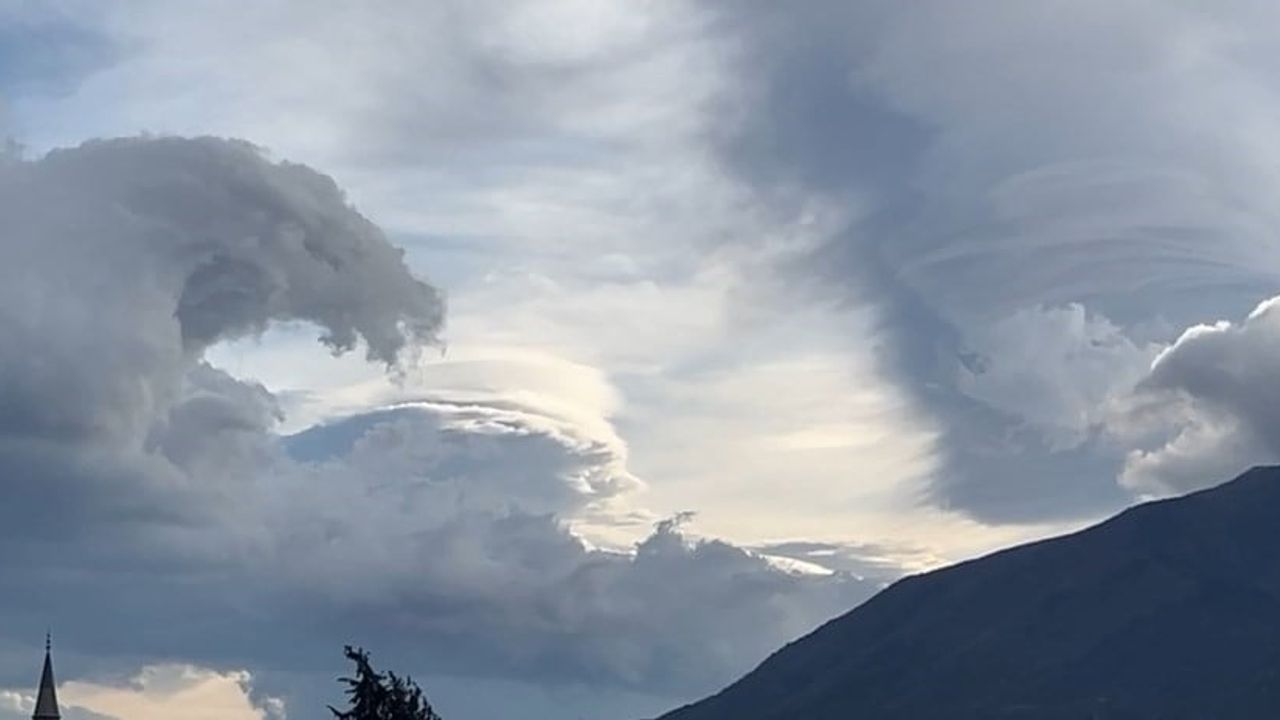 Bursa semalarında mercek bulutlarının oluşturduğu görsel şölen