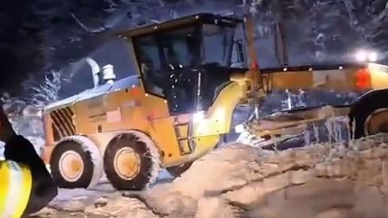 Bursa Tuzla Tepel Yaylası'nda kar nedeniyle mahsur kalan 6 kişi kurtarıldı