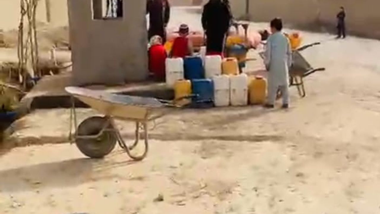 Bursalı hayırsever hanımlar Afganistan’da su kuyusu açtırdı