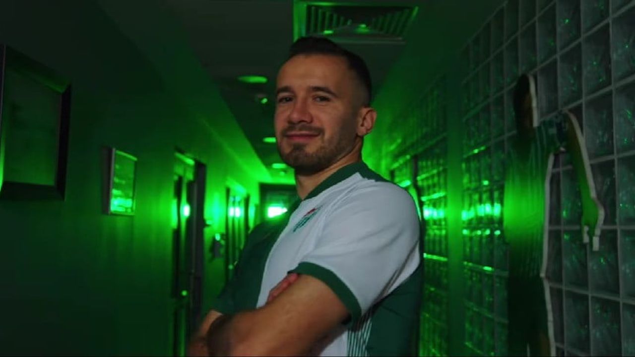 Bursaspor, Talha Yünkuş'u resmen kadrosuna kattı
