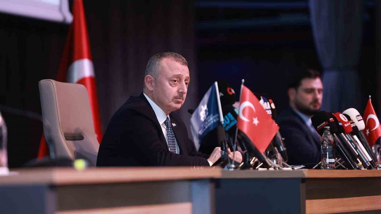 Büyükakın: Derince'ye emeklilere özel Saygınlar Kulübü yapılacak