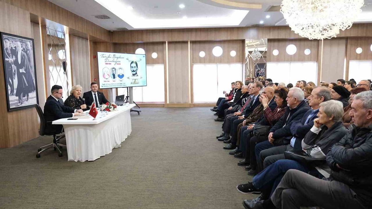 Büyükçekmece'de 'Tarihi Bizden Dinleyin' Söyleşisi Yoğun İlgi Gördü