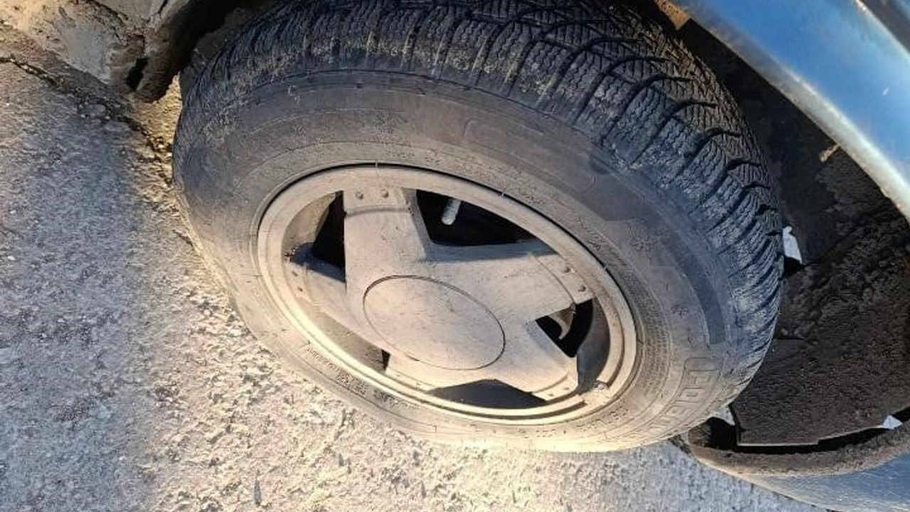 Büyükdere-Doğançayır yolundaki çukur sürücüleri tehlikeye atıyor