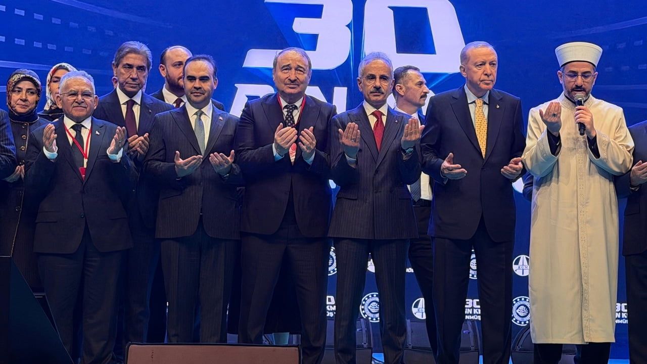 Büyükkılıç, Erdoğan ile 30 Bin Km Bölünmüş Yol Töreni'nde Görüştü