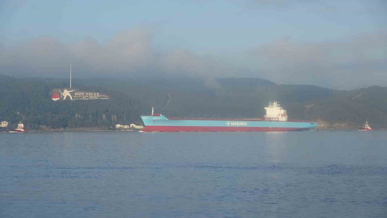 Çanakkale Boğazı'nda 'MAERSK UTAH' konteyner gemisinde makine arızası