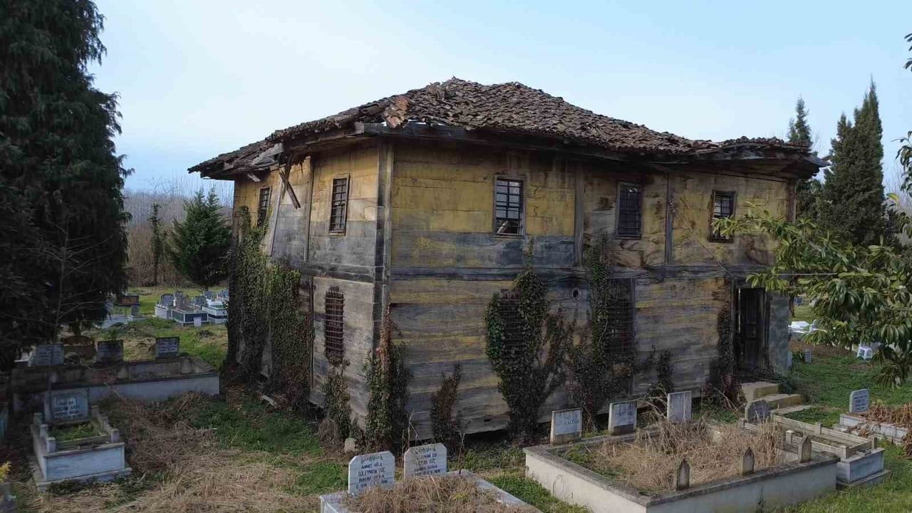 Çarşamba Turgutlu'daki asırlık ahşap cami restore bekliyor