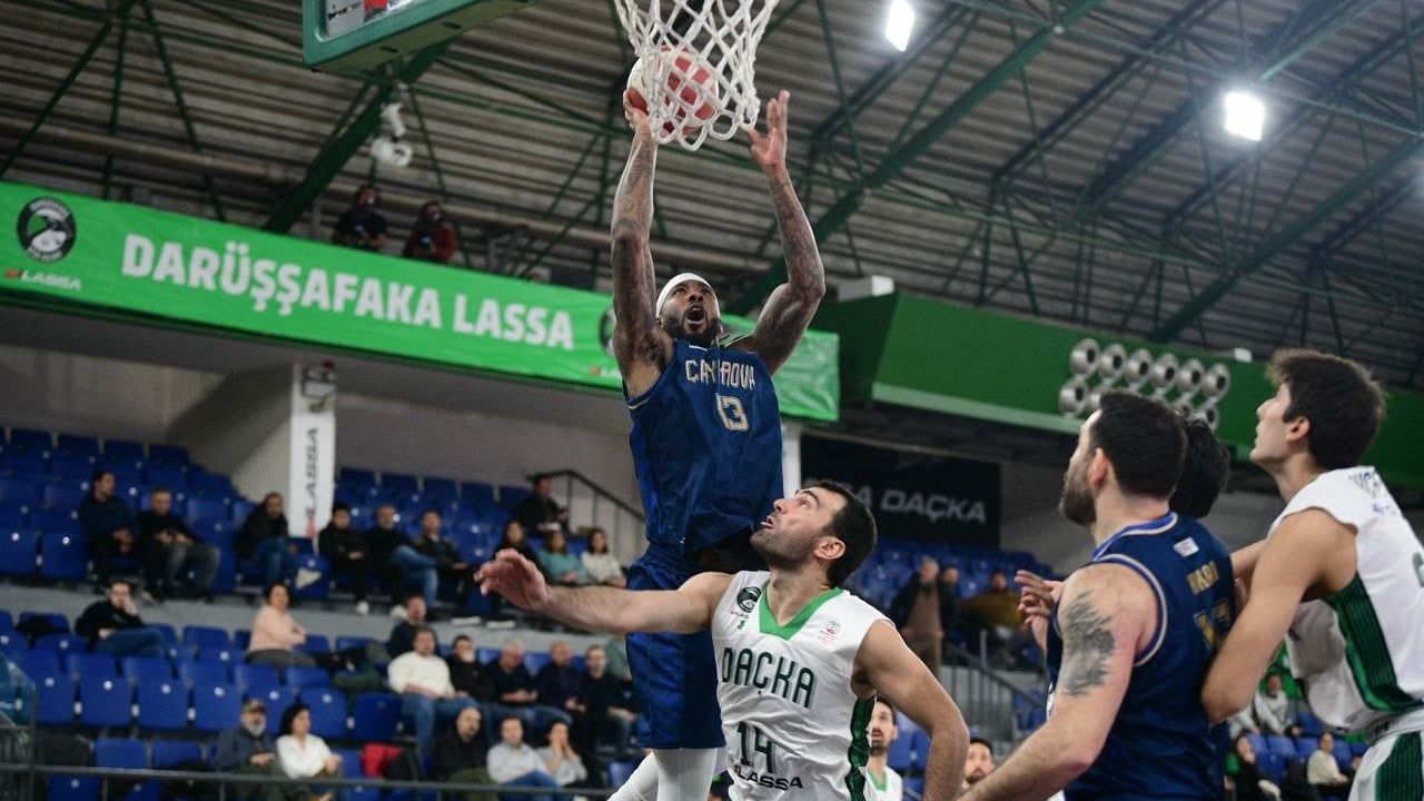 Çayırova Belediyesi Darrüşafaka Lassa'yı 69-82 yenerek 2026'ya galibiyetle başladı