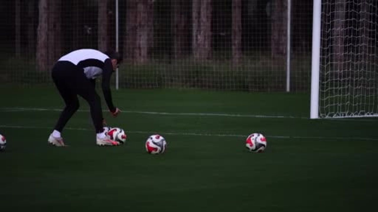 Çaykur Rizespor Antalya kampında günde iki antrenmanla hazırlanıyor