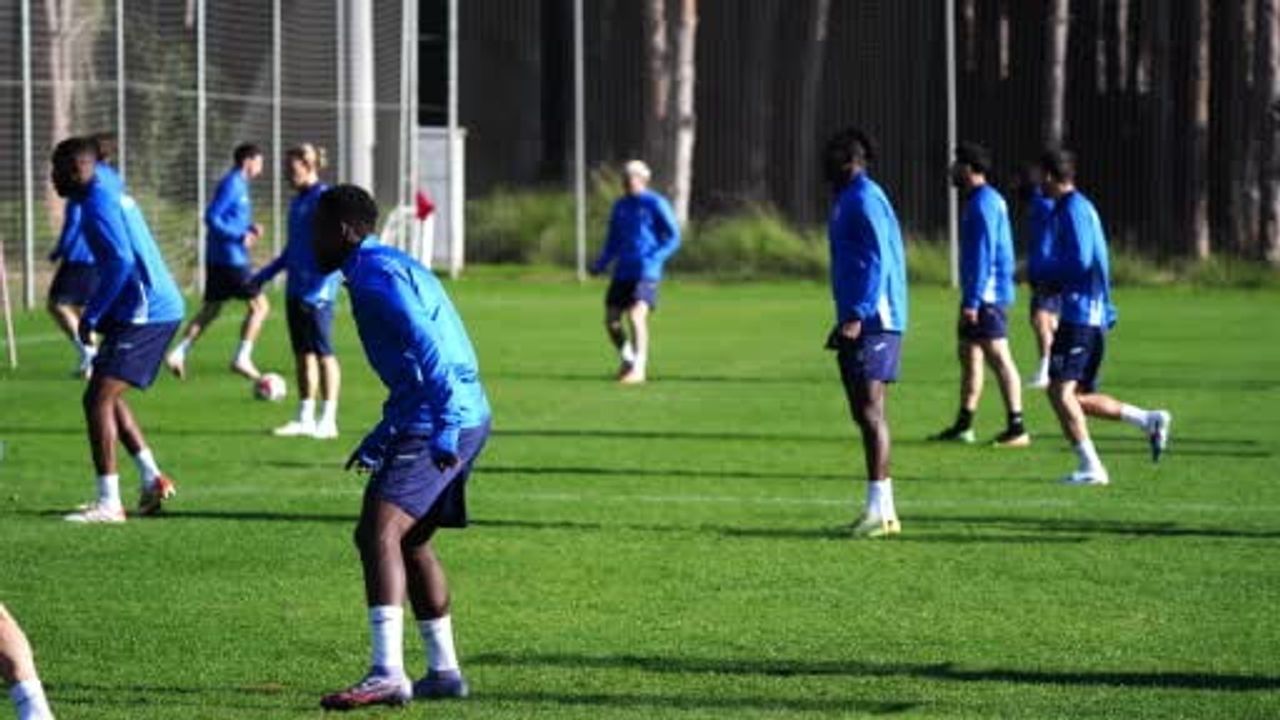 Çaykur Rizespor Serik kampında ikinci yarı hazırlıklarını sürdürüyor