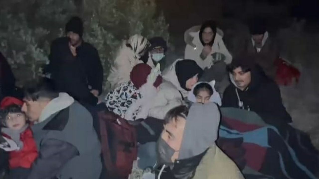 Çeşme'de karada operasyon: 25 düzensiz göçmen yakalandı