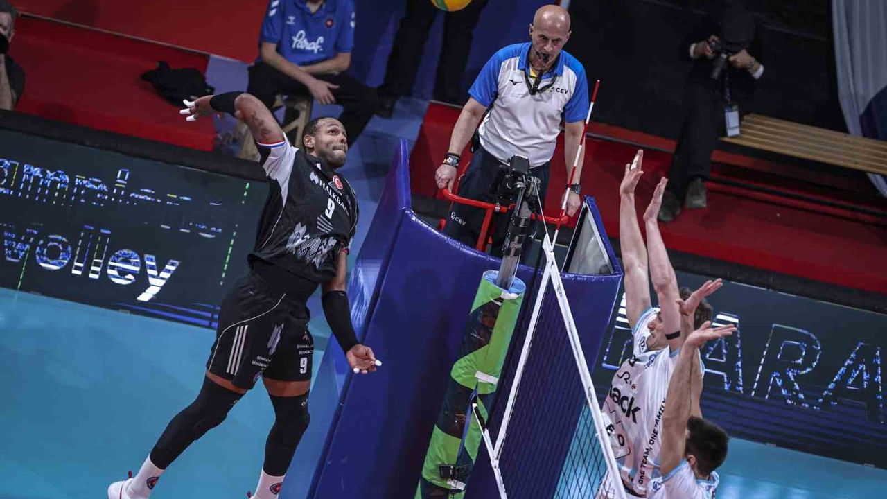 CEV Şampiyonlar Ligi: Halkbank 2-3 Knack Roeselare