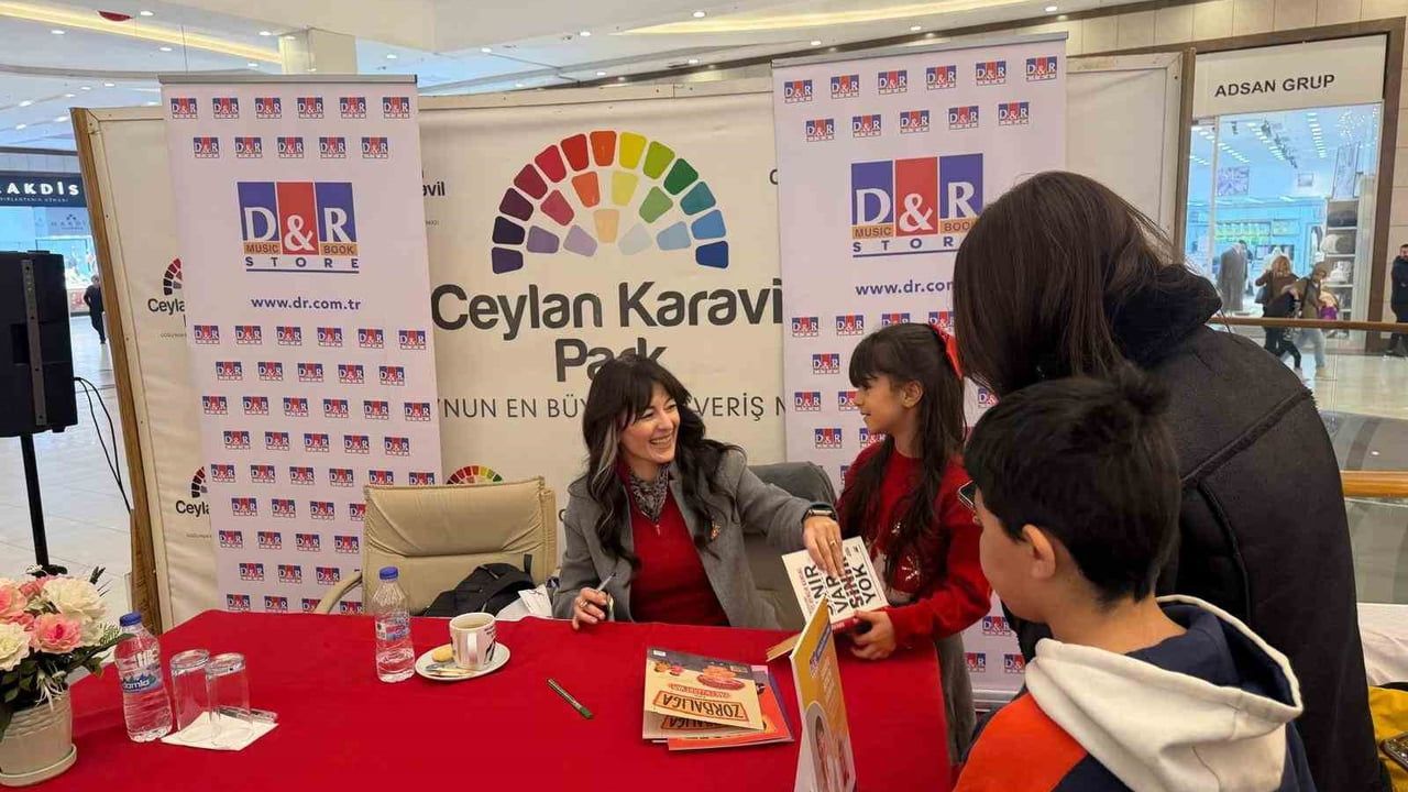 Ceylan Karavil Park AVM’de Saniye Bencik Kangal ile İmza Günü