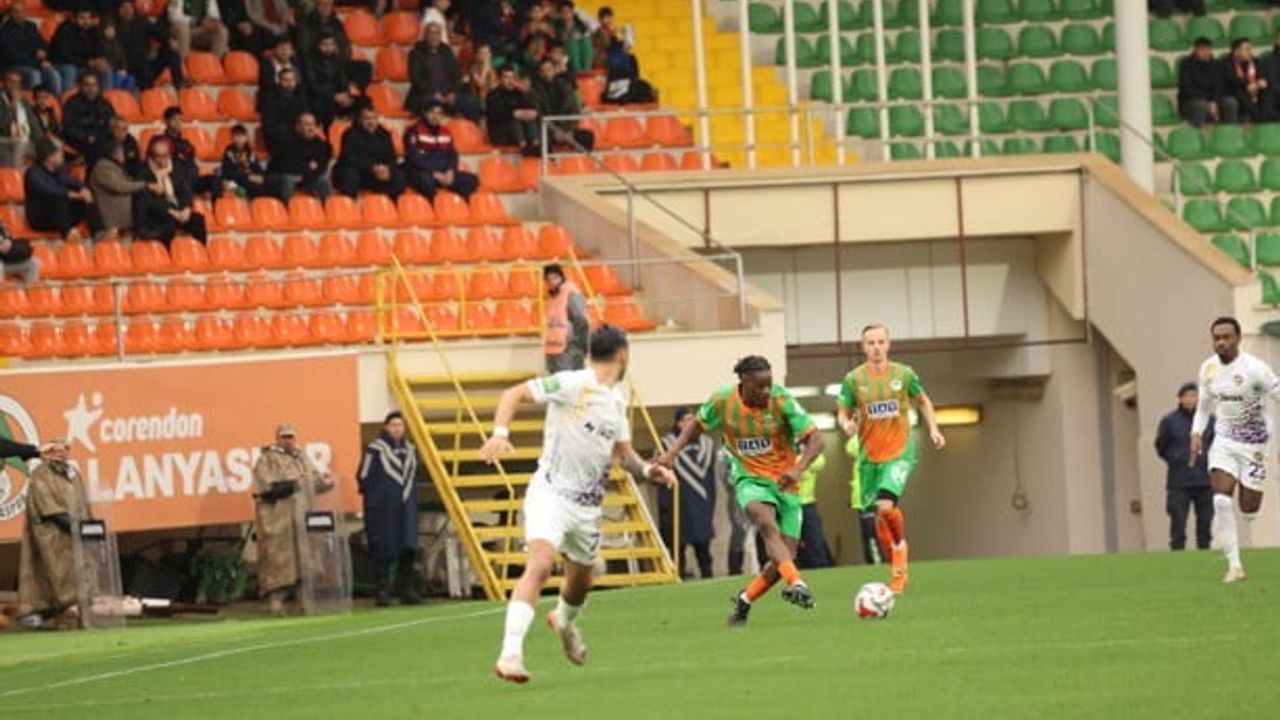 Corendon Alanyaspor 1-0 Eyüpspor (İlk Yarı) — Trendyol Süper Lig 20. Hafta