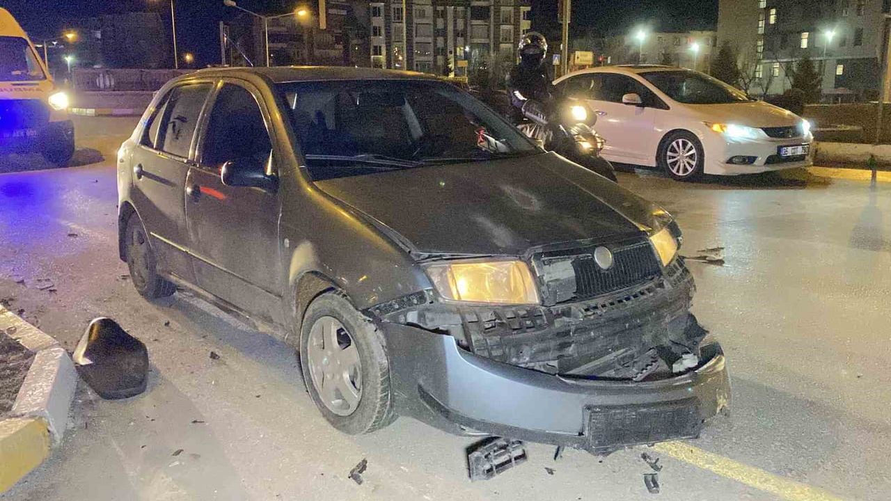 Çorum'da otomobil ile motokuryenin çarpışması: 1 yaralı