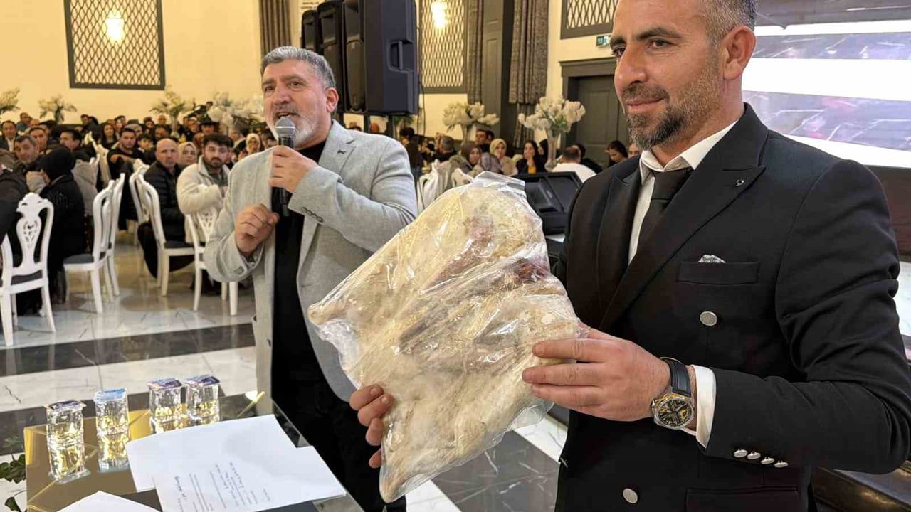 Cumayeri Karslılar Derneği'nin Düzce'deki Kaz Gecesi: Dayanışma ve Burs Desteği