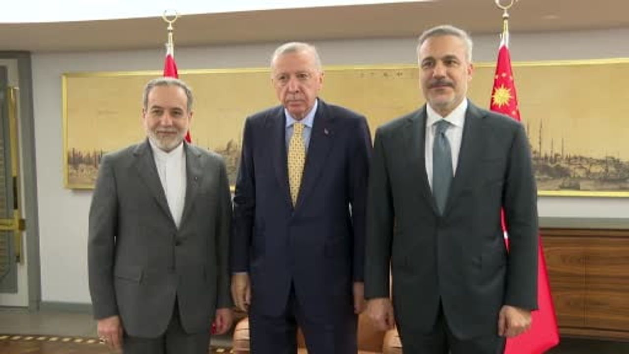 Cumhurbaşkanı Erdoğan, İran Dışişleri Bakanı Abbas Arakçi’yi İstanbul’da kabul etti