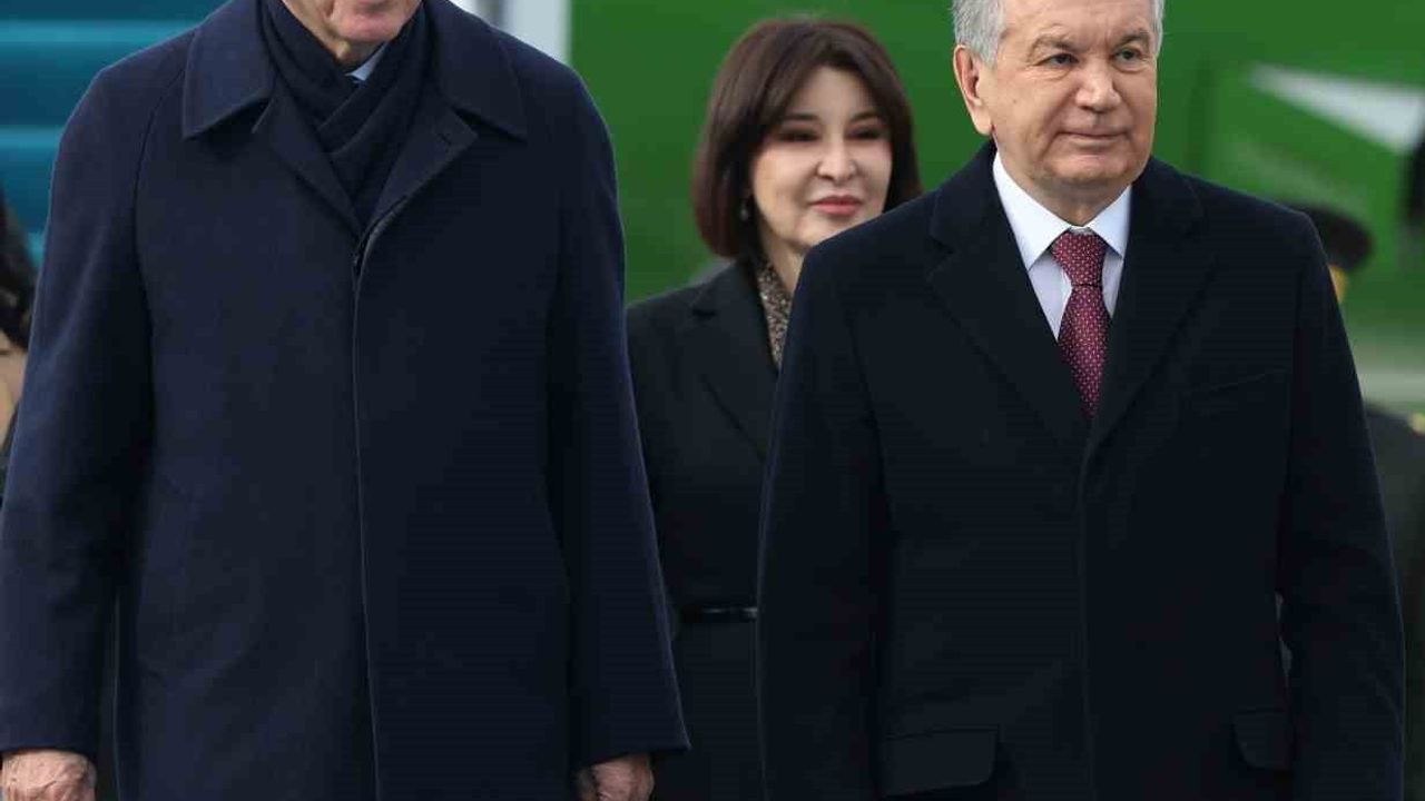 Cumhurbaşkanı Erdoğan, Özbekistan Cumhurbaşkanı Mirziyoyev’i resmi törenle karşıladı