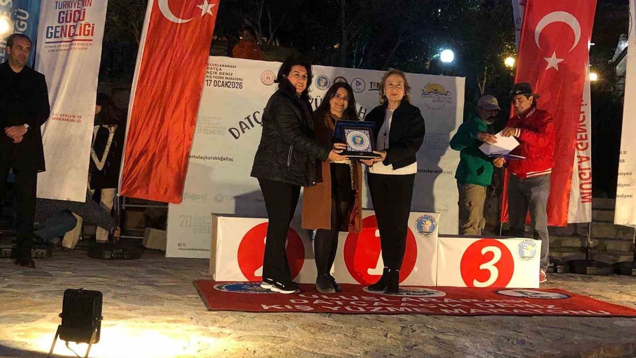 Datça'da 20. Uluslararası Açık Deniz Kış Yüzme Maratonu'nda ödül töreni gerçekleştirildi
