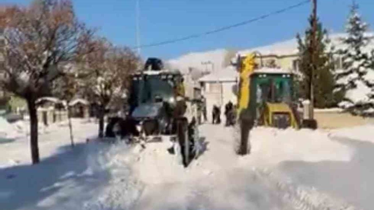 Dedeli'de kar temizleme çalışmaları tamamlandı