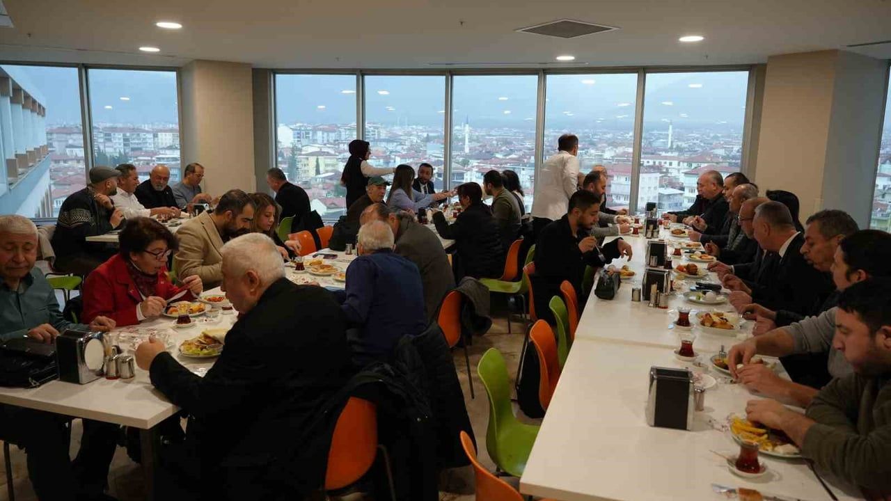 Denizli Tekden Hastanesi gazetecilerle geleneksel kahvaltıda buluştu