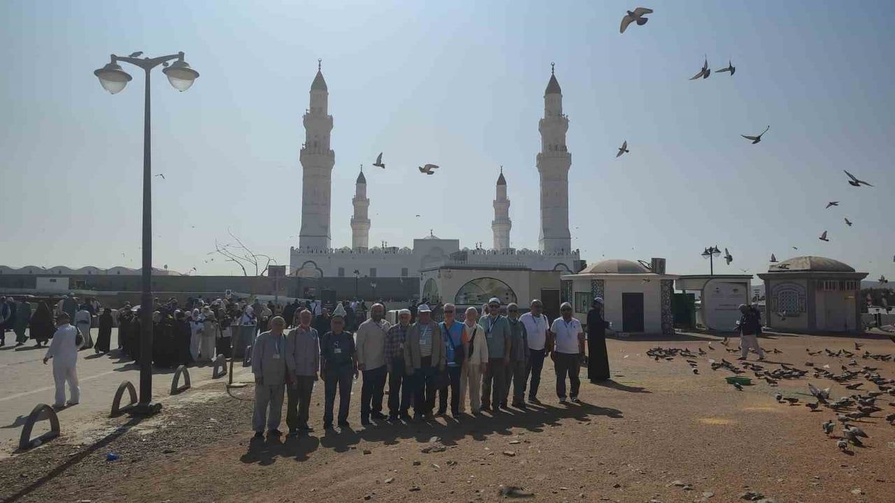 Denizli umre kafilesi Medine’de manevi ziyaretler gerçekleştirdi